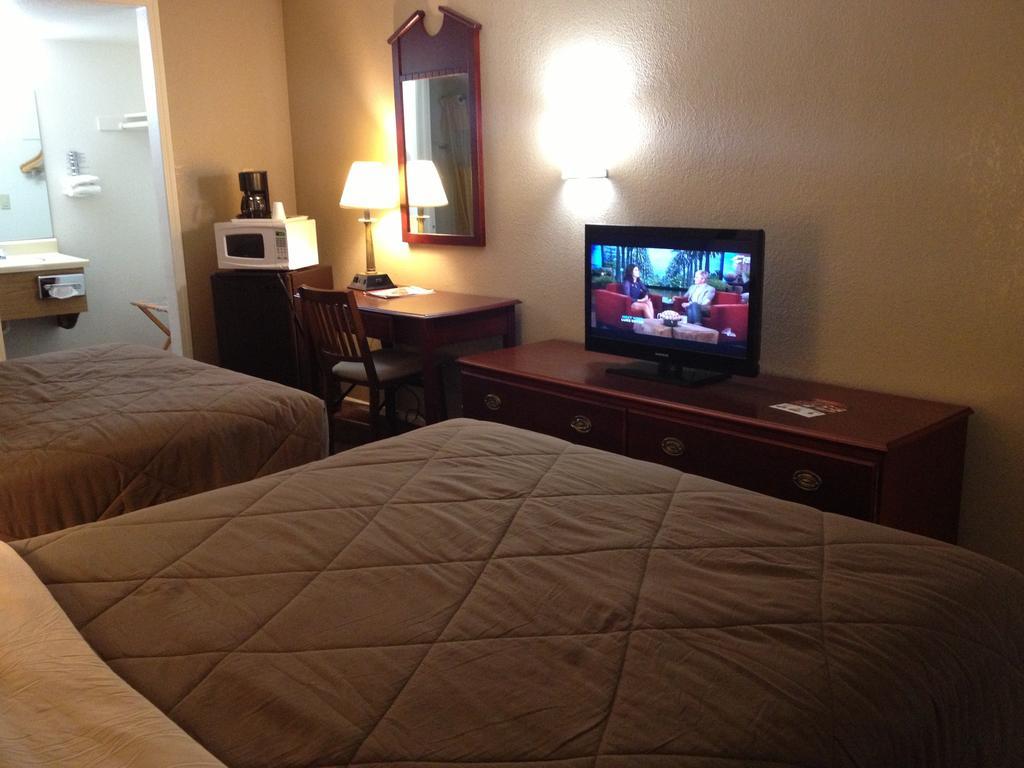 Park Avenue Inn & Suites Victorville Room photo